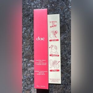 Dae Cactus Fruit 3-in-1 Styling Cream + Taming Wand